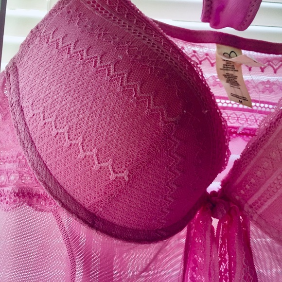 Mauve Lingerie Set - Picture 3 of 8